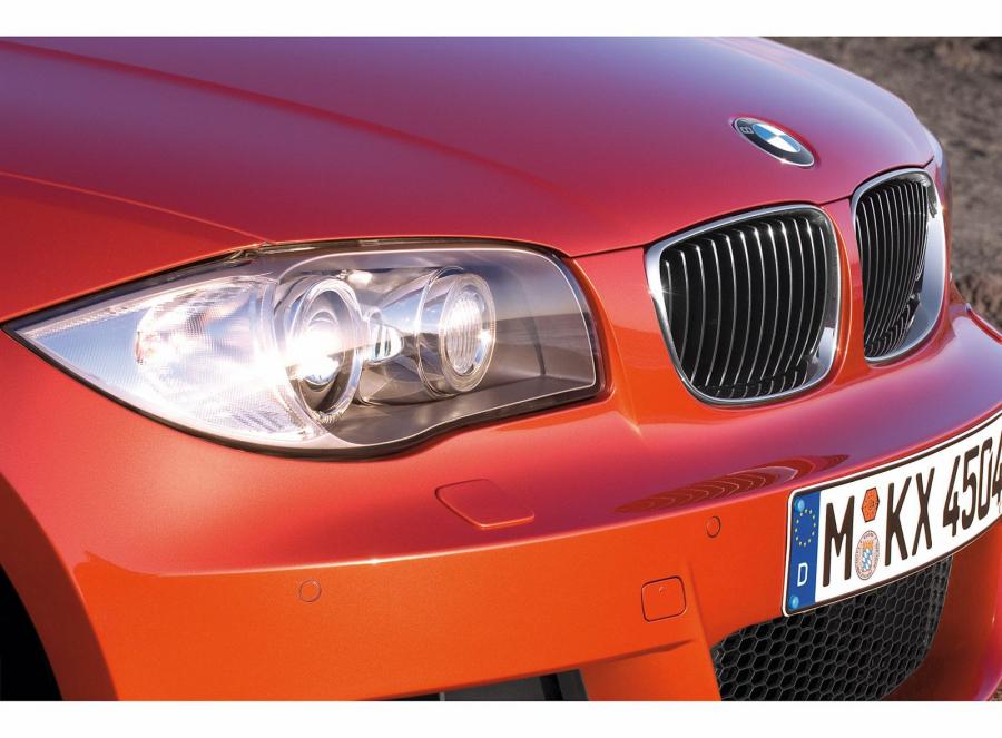  BMW 1-Series Coupe 2011 года  (фото 56 из 77)